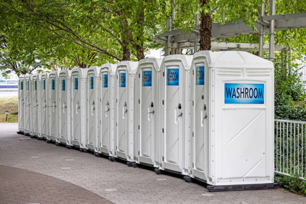 Best Luxury portable toilet rental  in Alum Creek, WV